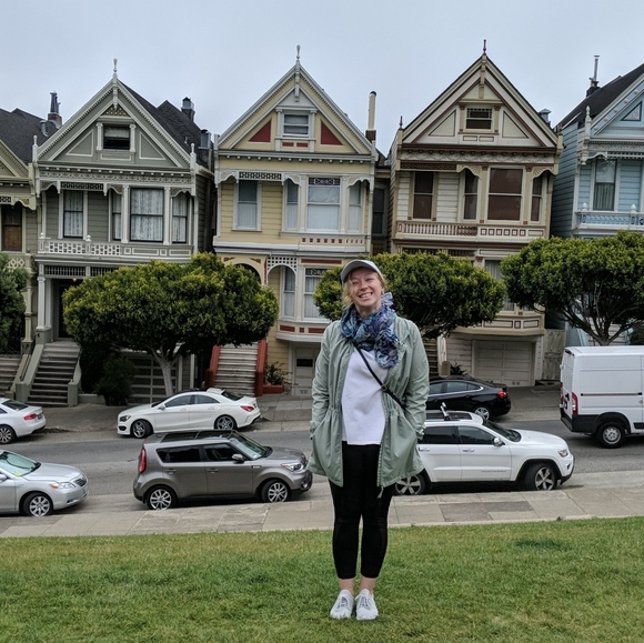 Meet your Posher, Kaitlyn - Picture 4 of 4